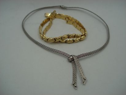 1 Collier Or jaune 18kt 28,42 g articulé...