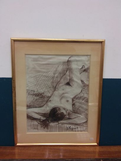 FAGARD 

Séance de pose

Dessin au fusain...