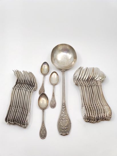 Silver cutlery set with vine leaf decoration,...