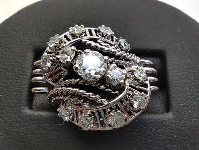 
RING in white gold 750° set with diamonds...