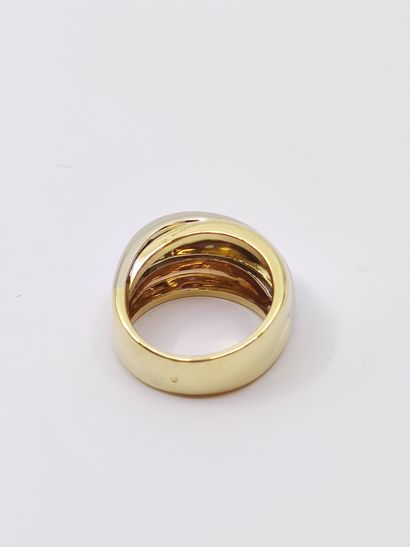 FRED

BAGUE en or trois tons 

Poids : 15,7...