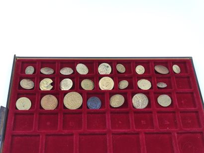SET of twenty-four buttons 

First Empire

Troops...