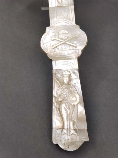 CRUCIFIX two-sided in wood inlaid with mother-of-pearl...