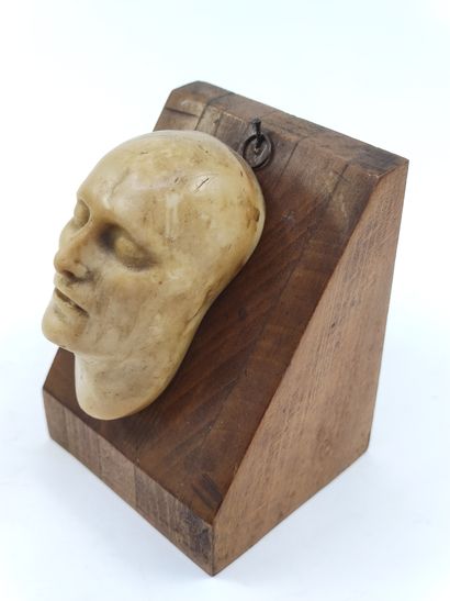 ANTOMMARCHI after

Mortuary mask of the Emperor...