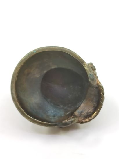 JAPAN 

Kabuto miniature in bronze 

Height...