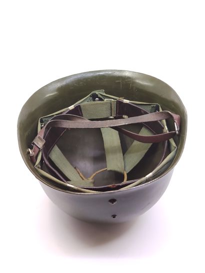 
Heavy helmet 51. 




With liner dated 1962.





Expert...