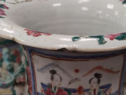 CHINA XIXth century

Pair of polychrome enameled...