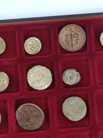 SET of twenty-four buttons 

First Empire

Troops...