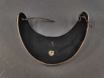 
All arms officer's collar. 




In gilded...