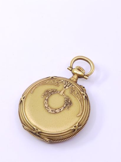 
Neck watch in gold 750° finely chased with...