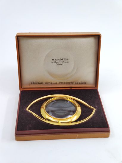 HERMES

Magnifying glass 
