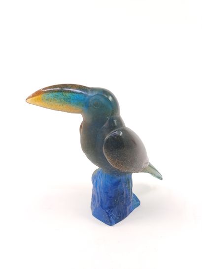 DAUM France

TOUCAN in polychrome glass paste...