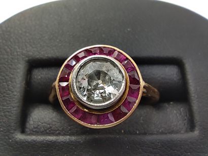 RING in yellow gold 750° set with an old...