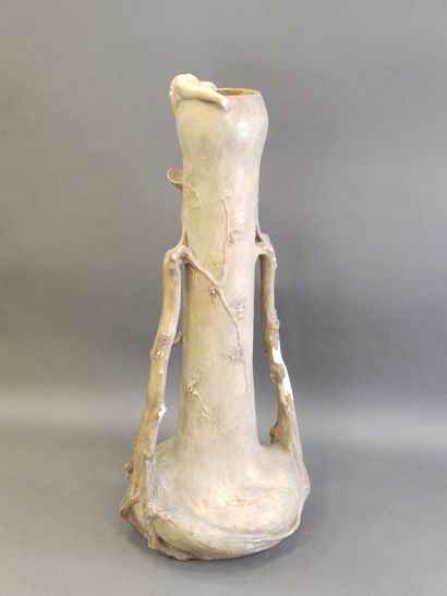 Large soliflore vase in patinated plaster...