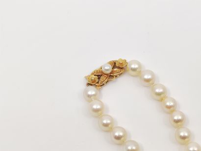 COLLIER sautoir de 92 perles de culture,...