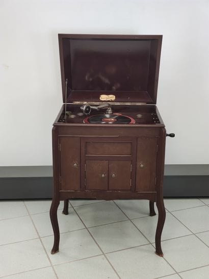Gramophone en bois et bois de placage 