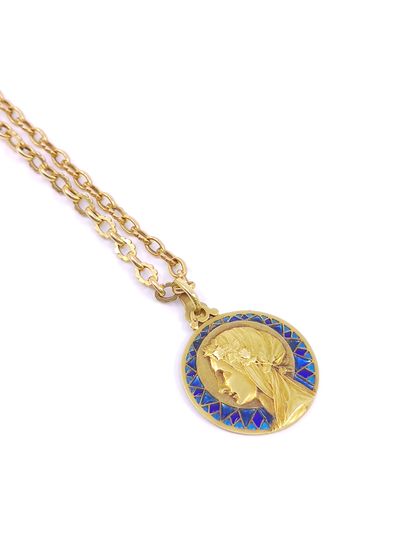 CHAIN in yellow gold 750° accompanied by...