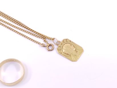 LOT of gold 750° comprising:

Pair of sleepers...