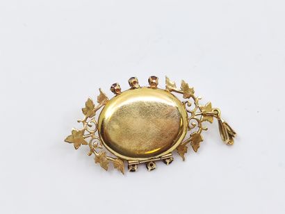 Yellow gold pendant holder 750° decorated...