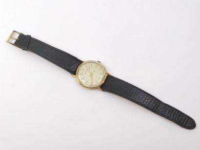 MOVADO 

Wristwatch, round case in yellow...