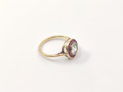 RING in yellow gold 750° set with an old...