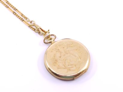 Yellow gold 750° gousset watch with its suspension...