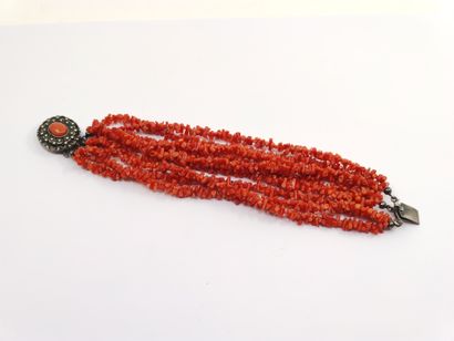 BRACELET three rows of coral, silver ratchet...