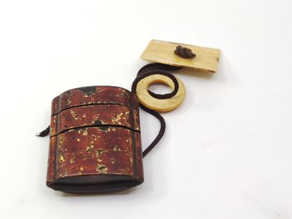 JAPAN

Inro with four compartments in red...