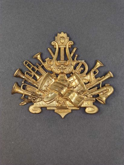 
Brassware set : 




-Two Eagle motifs in...