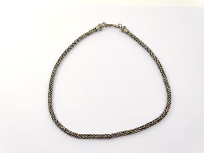 LOT including :

silver choker with low title...