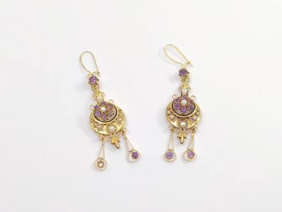 PAIR of earrings in yellow gold 750

Napoleon...