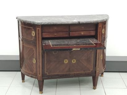 CHALAMEL REIHMS upholstery repairer

Chest...