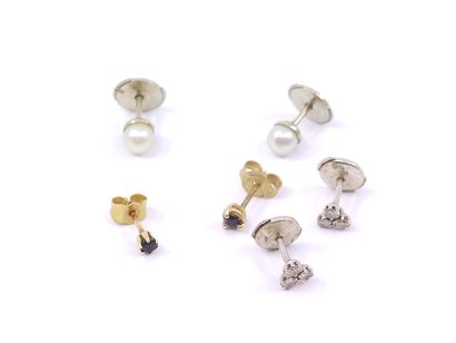 THREE pairs of earrings including:

a pair...