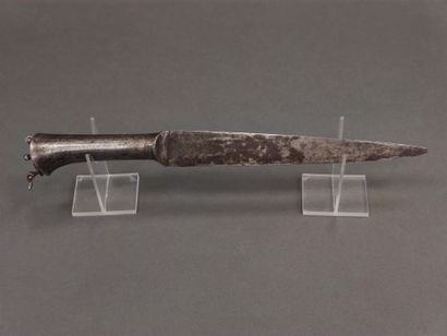 
Kard type knife. 




Iron handle and blade....