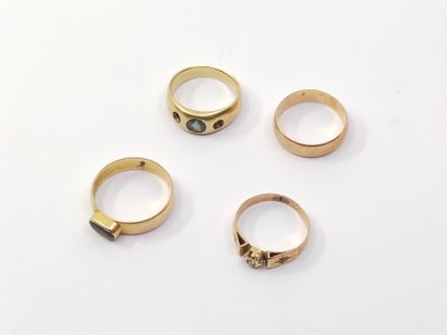 Set of jewelry in yellow gold 750 ° including:

Four...