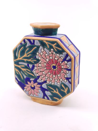 LONGWY

Vase gourd of octagonal form with...