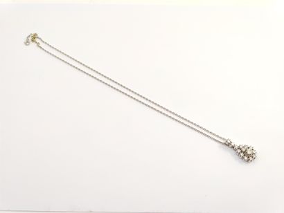 750° white gold CHAIN with a pear-shaped...