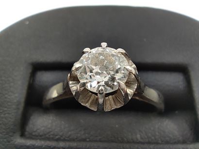 
RING in white gold 750° decorated with an...