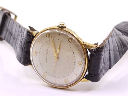 MOVADO

Bracelet watch, round case in yellow...