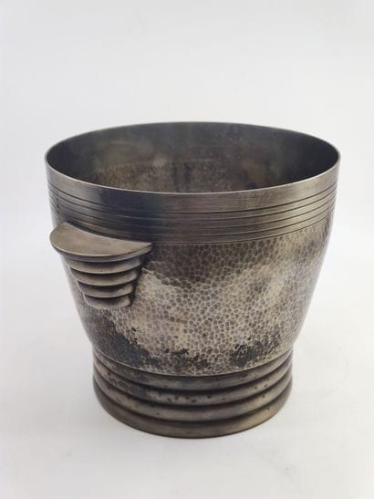 ART DECO WORK 

Bucket in silver plated metal...