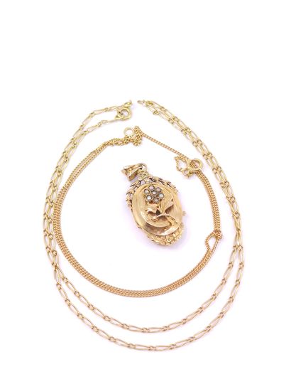 
LOT of gold 750° including :




Two chains...