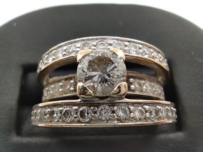 RING in white gold 750 triple line of diamonds...