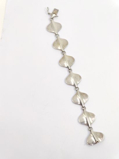 JENSEN DENMARK

Half set including : 

Silver...