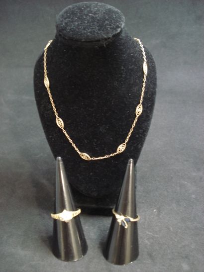 1 Collier Or 18kt 3,87 g 2 Bagues Or 18kt...