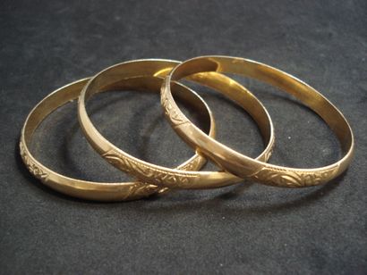 3 Bracelets rigides Or 18kt 43,88 g