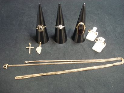 4 Bagues Or 18kt,diamants et pierres 11,08...