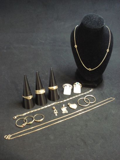 8 Bagues Or 18kt et pierres 14,47 g 1 Bracelet...