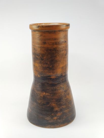 JACQUES BLIN (1920-1995)

Vase en céramique...