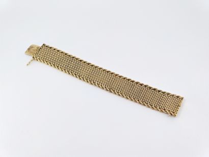 
BRACELET en maille milanaise en or jaune...