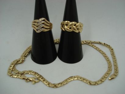 2 Rings Gold 18kt 7,42 g 1 Necklace Gold...